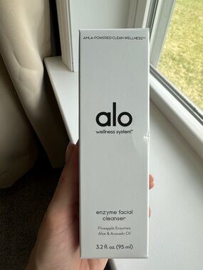 NEW ALO Yoga Enzyme Facial Cleanser